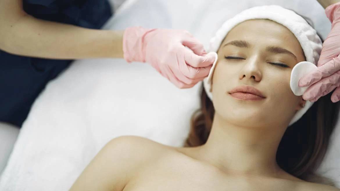 Ameliyatsız İple Yüz Germe